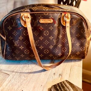 LV authentic
